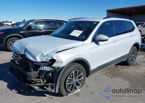 2019 Volkswagen Tiguan 2.0T Se/2.0T Sel/2.0T Sel R-Line/2.0T Sel R-Line Black z USA, uszkodzony, nr VIN 3VV3B7AX4KM007921